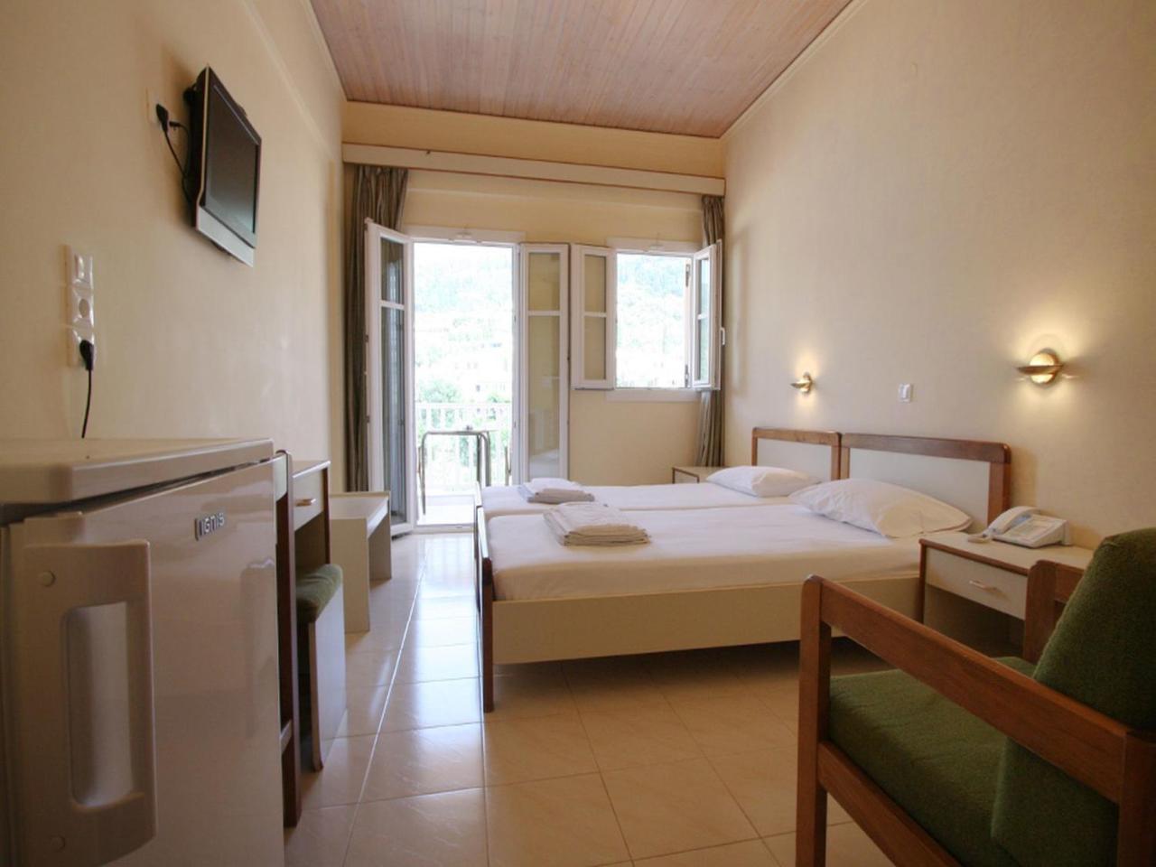Ionis Hotel Άγιος Νικήτας Εξωτερικό φωτογραφία